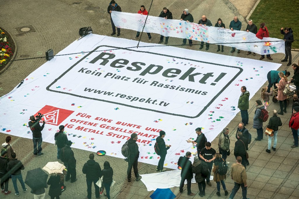 Flagge zeigen gegen Populismus & Rassismus :: IG Metall  Alfeld-Hameln-Hildesheim